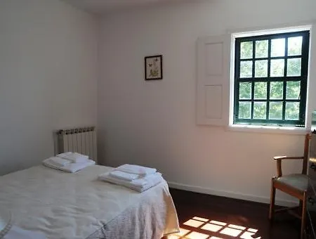 Casa Pequena De Figueiro *
